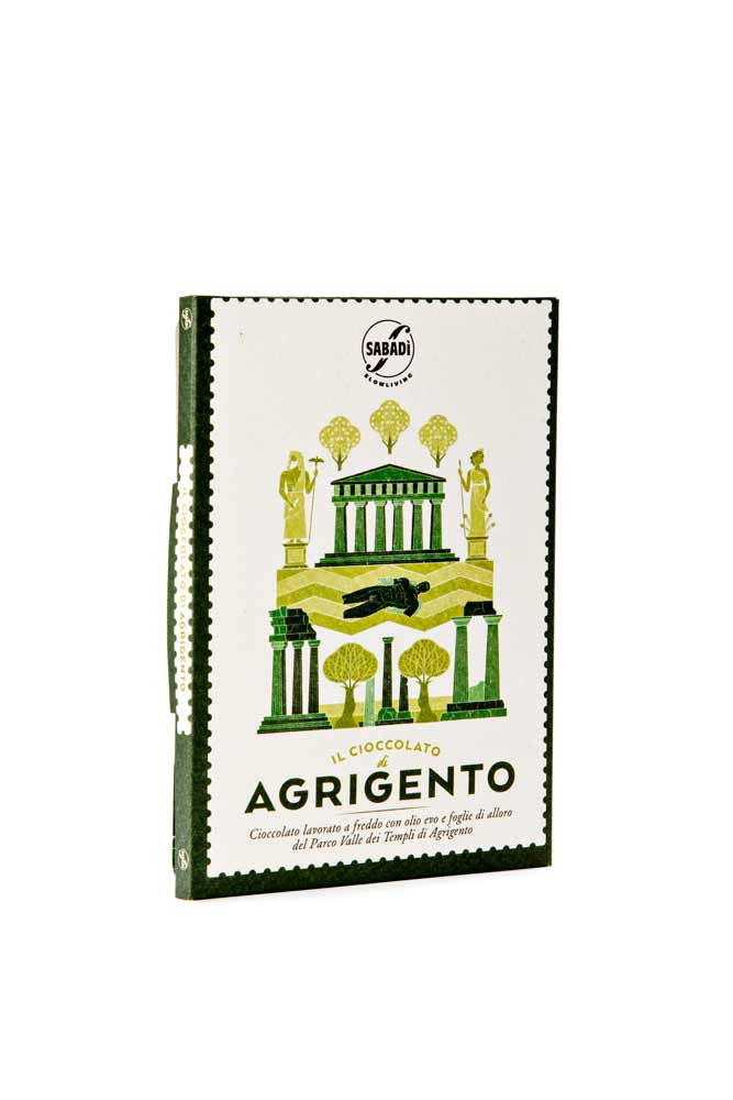 Organic Agrigento w/ EVOO & Dried Bay Leaves 60% against a white background